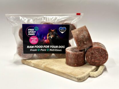Free Spirit Paws toortoit koertele, kana ja kilu 800g/1000g